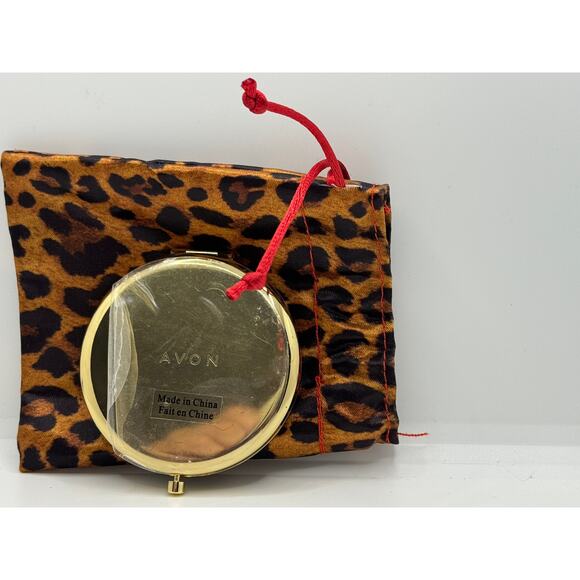 Vintage Avon pocket mirror with pouch - Picture 1 of 3